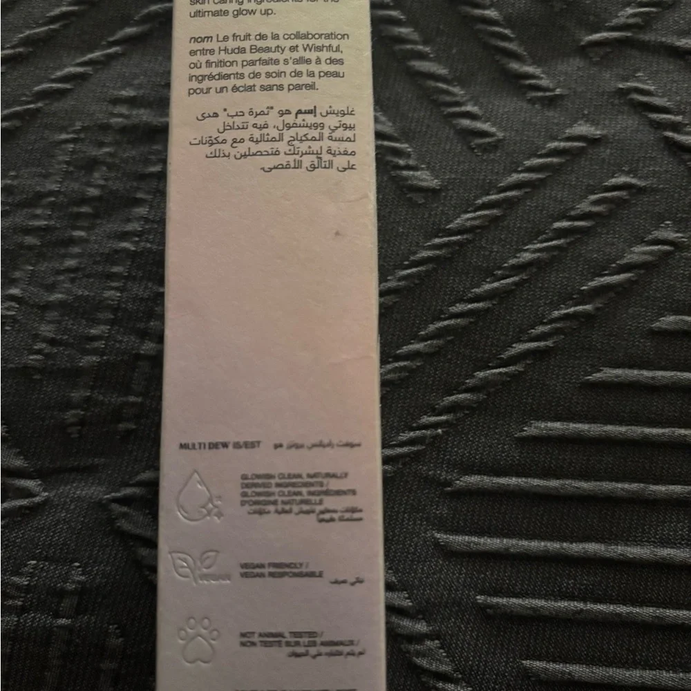 (Huda Beauty) GloWish MultiDew Skin Tint